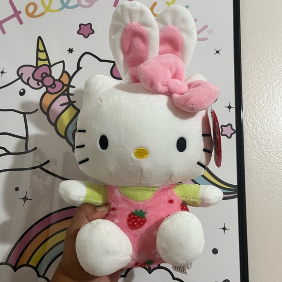 Hello Kitty Easter Plushy - Picture 1 of 3